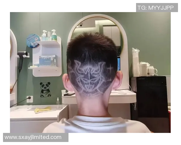 足球球星发型刻痕:从个性化造型到文化象征的演变之路 足球球星发型刻痕:从个性化造型到文化象征的演变之路